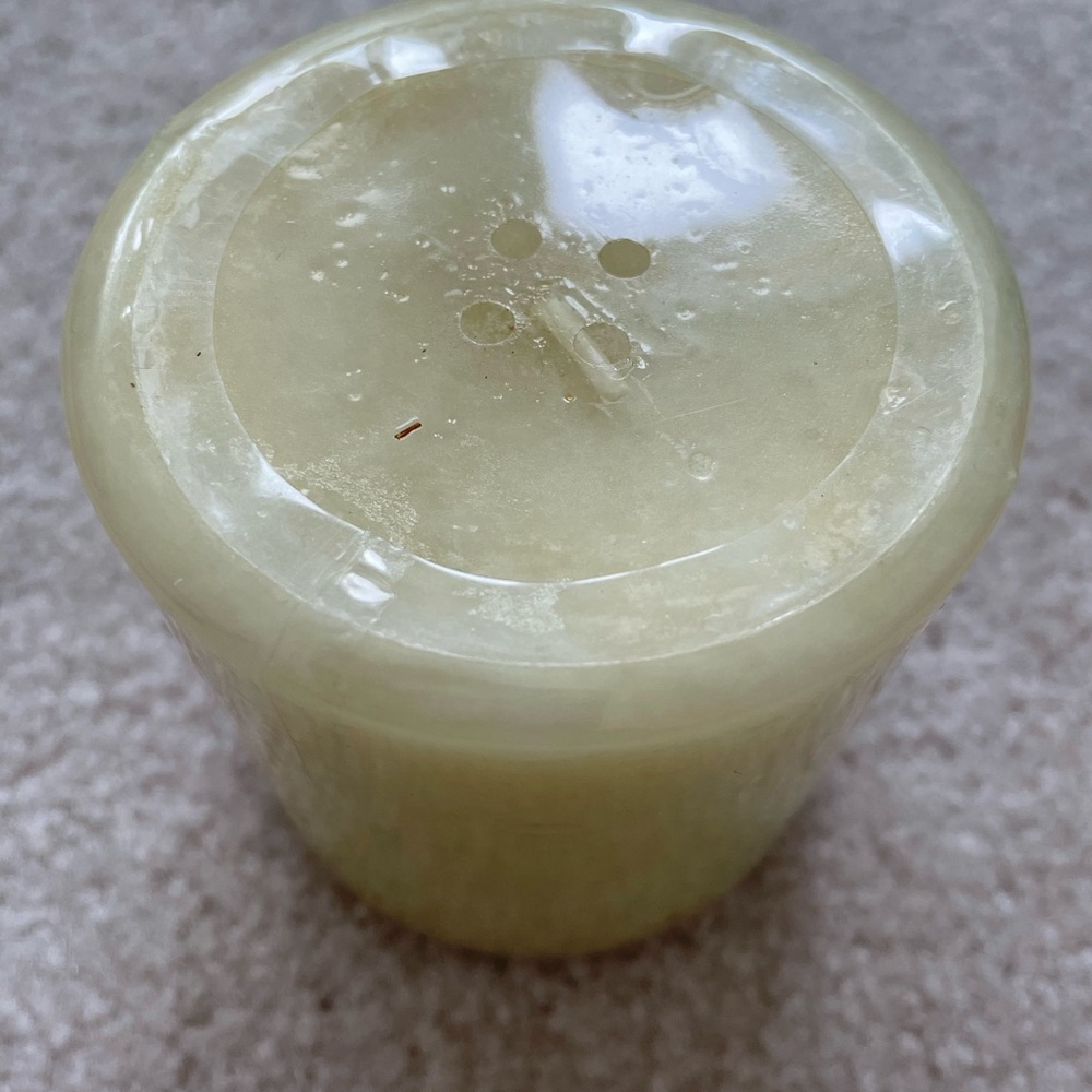 Bath & Body Works / White Barn Candle Co. ~ Shore Breeze. NEW!! - Picture 4 of 6